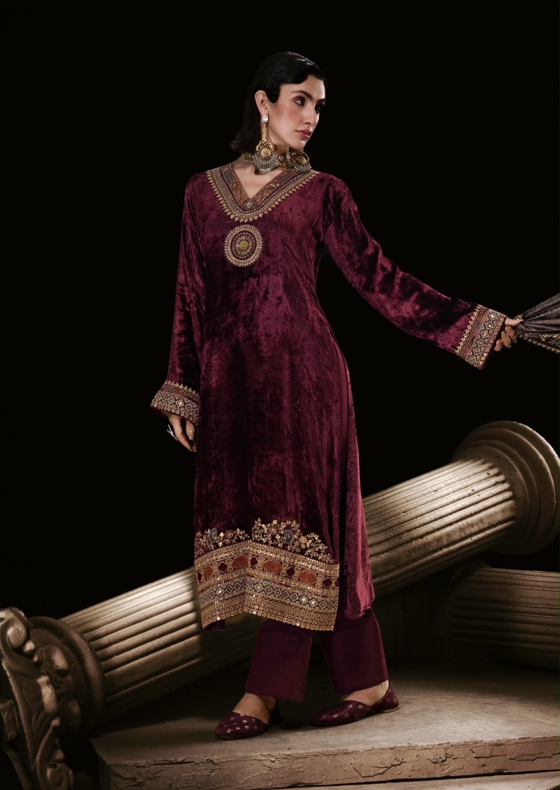 AIQA ROYAL – Wine maroon – image 3