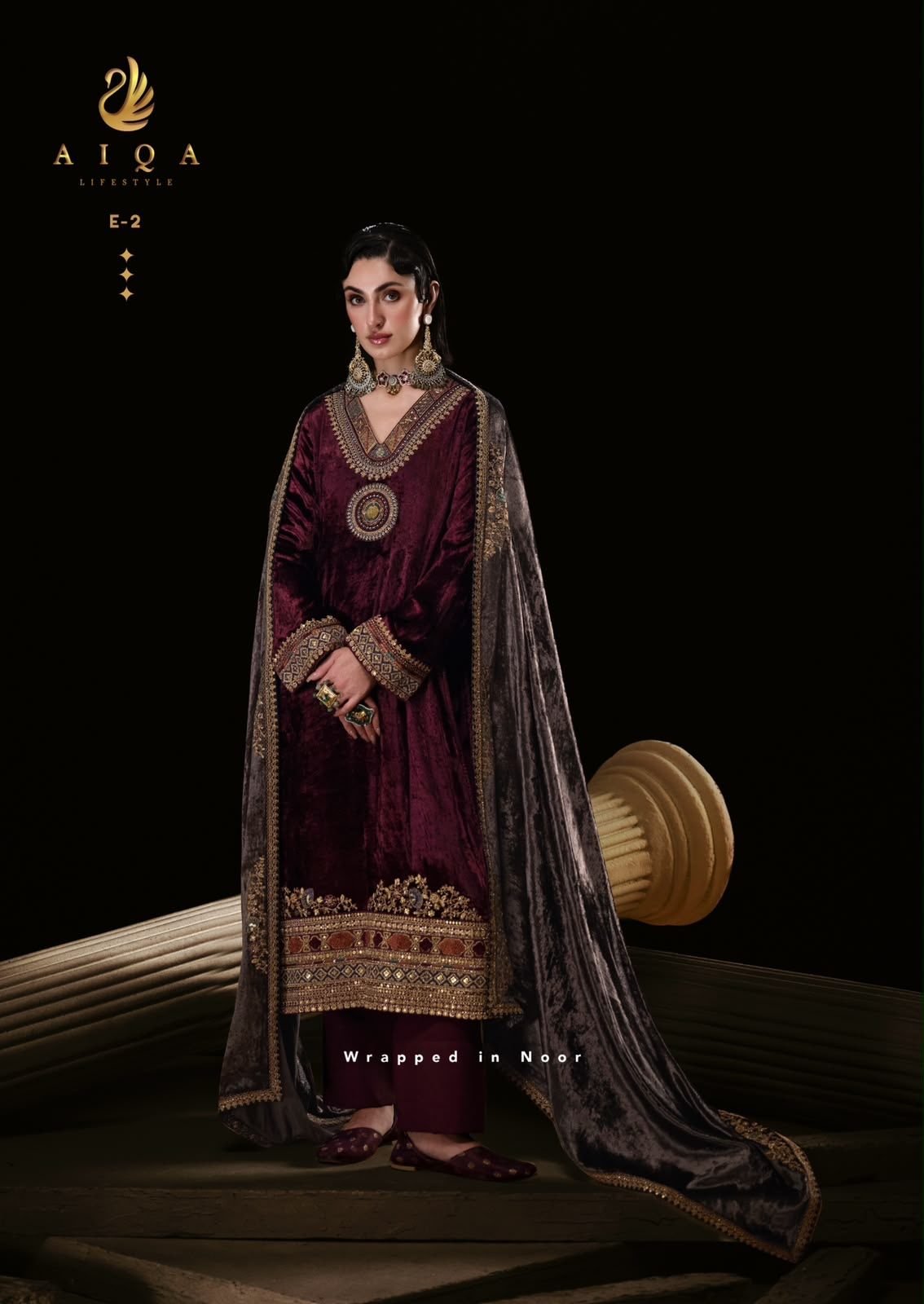 Premium velvet suits – image 2